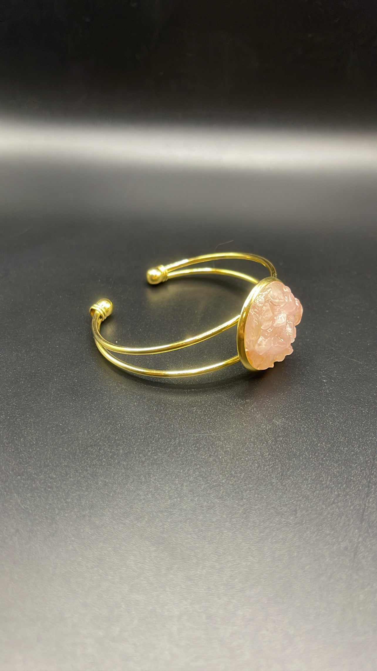 ✨ Rose Radiance: Adjustable Gold Cuff Bracelet with Rose Quartz ✨