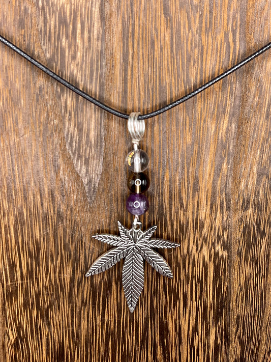 ✨ Nature’s Harmony: Clear Quartz, Smoky Quartz and Amethyst Crystal Necklace with Marijuana Leaf Charm ✨