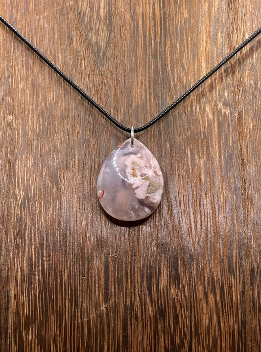 ✨ Blossoming Elegance: Tear Drop Flower Agate Crystal Necklace ✨